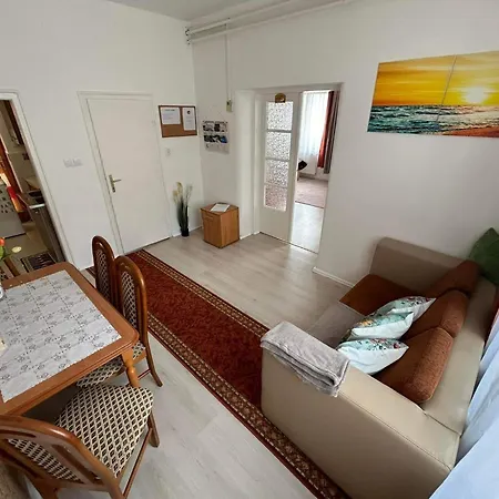 Tavaszpart Vendeghaz Apartment