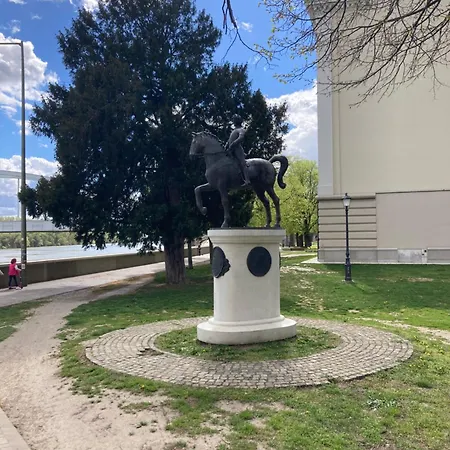 Tavaszpart Vendeghaz