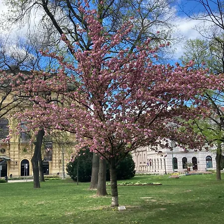 Tavaszpart Vendeghaz * Σέγκεντ