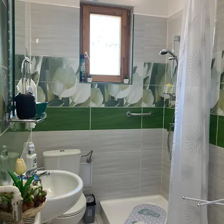 Apartment Tavaszpart Vendeghaz