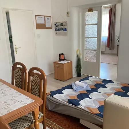 Tavaszpart Vendeghaz Σέγκεντ