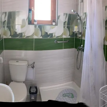 Apartment Tavaszpart Vendeghaz